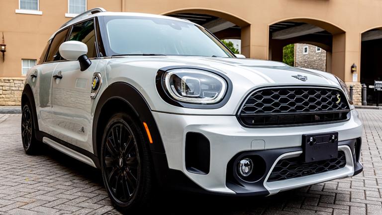 2021 Mini Cooper Countryman front right side in white
